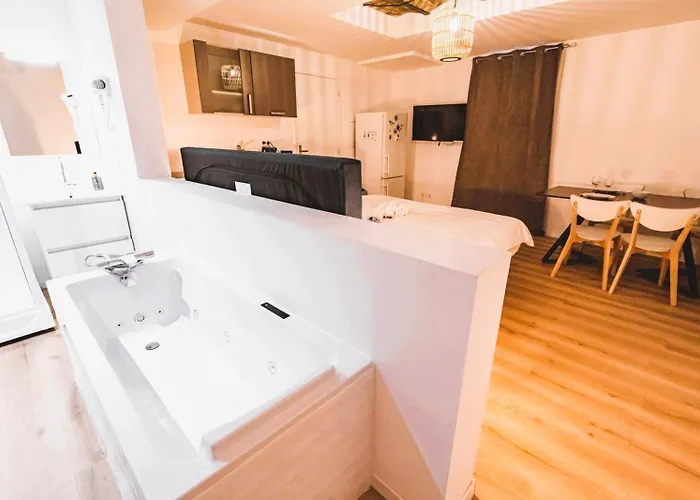 Houston - Cosy Et Original Lägenhet Reims